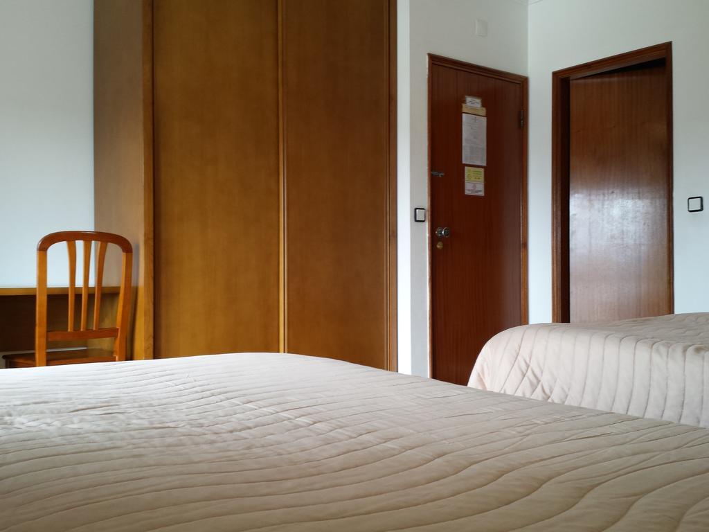 Pensao Vista Bela Hotel มีรันดา โด โดว์โร ภายนอก รูปภาพ